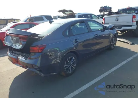 2023 Kia Forte Lxs z USA, uszkodzony, nr VIN 3KPF24AD7PE682129